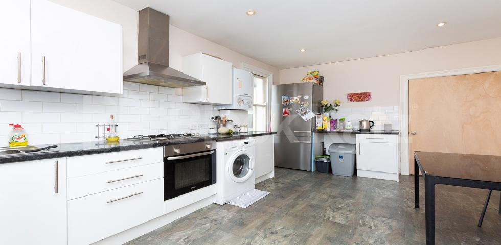 			3 Bedroom, 1 bath, 1 reception Apartment			 Imperial Road, WOOD GREEN / BOUNDS GREEN